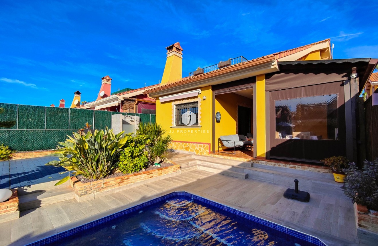 Tweedehands - Villa -
Guardamar del Segura - Costa Blanca