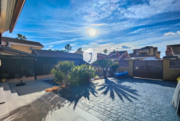 Tweedehands - Villa -
Guardamar del Segura - Costa Blanca