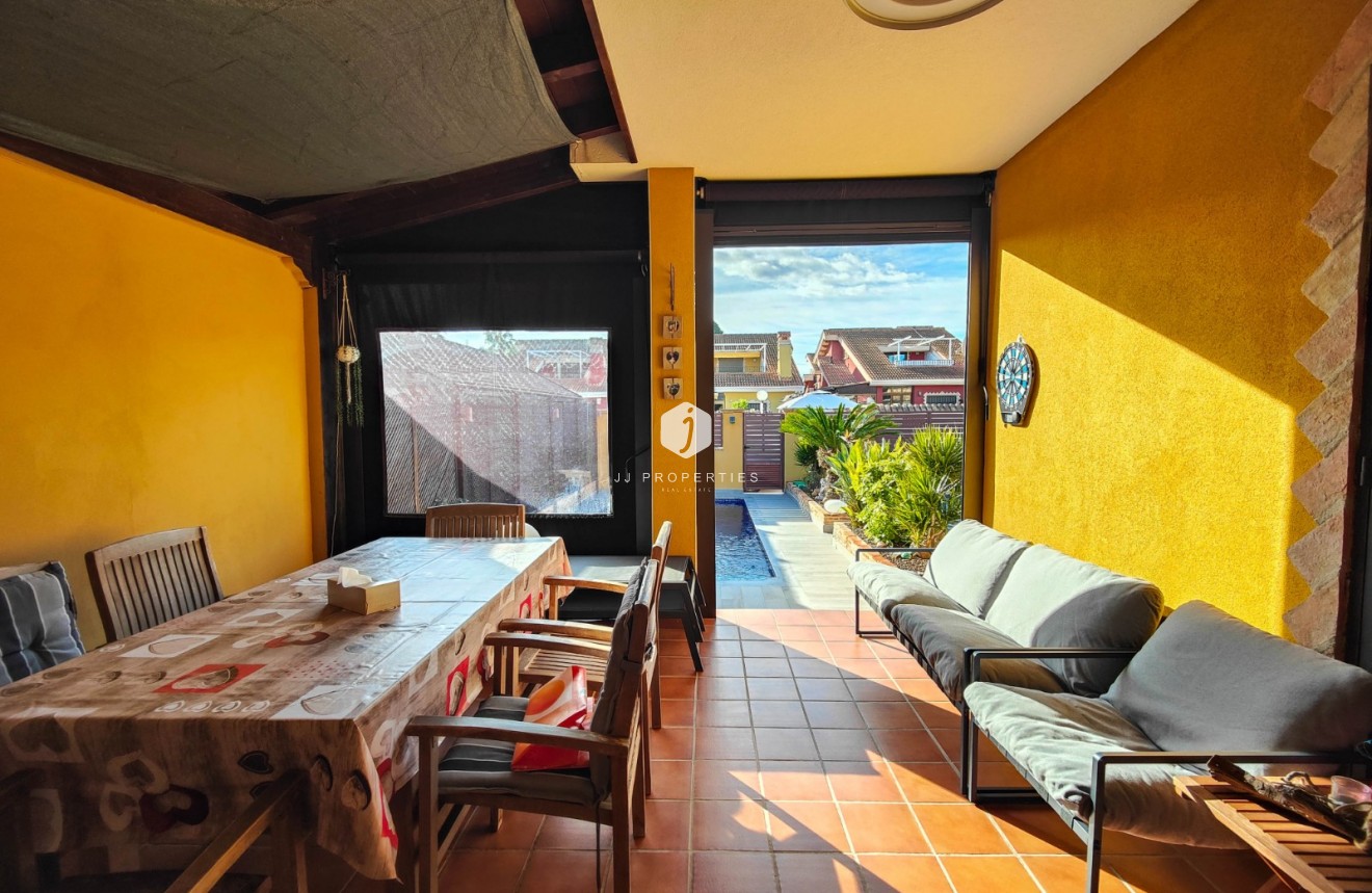 Tweedehands - Villa -
Guardamar del Segura - Costa Blanca