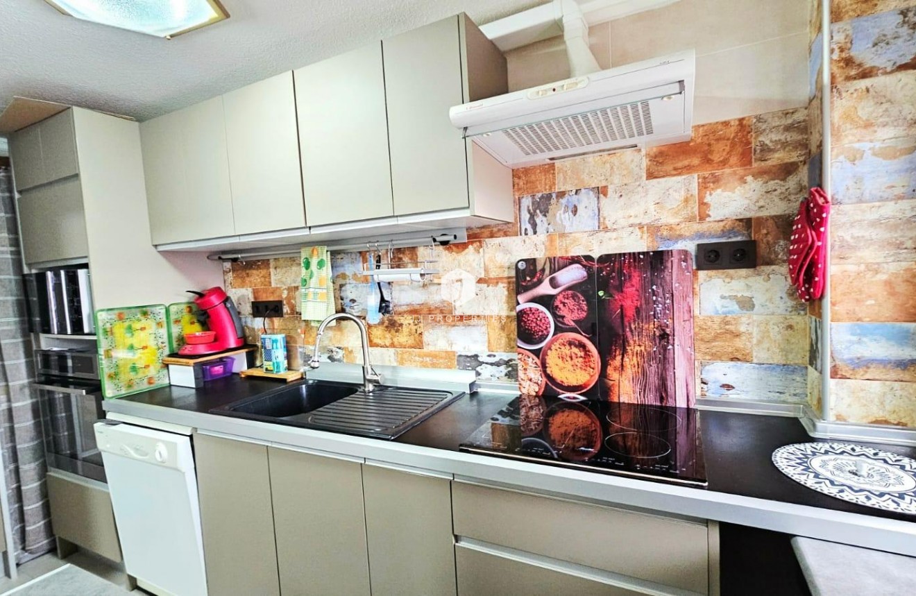 Segunda mano - Apartamento / piso -
Torrevieja - Playa de los Naufragos