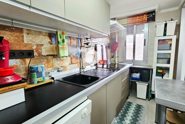 Segunda mano - Apartamento / piso -
Torrevieja - Playa de los Naufragos