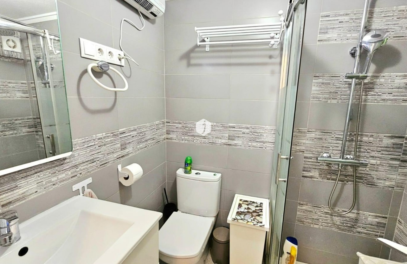 Segunda mano - Apartamento / piso -
Torrevieja - Playa de los Naufragos