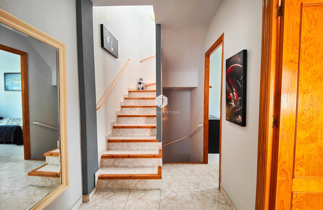 Z drugiej ręki - Szalet -
Orihuela Costa - Costa Blanca