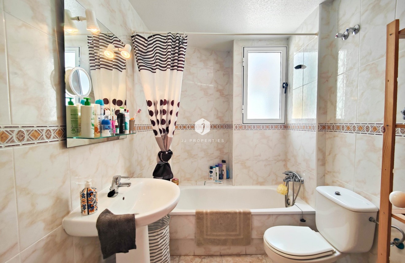 Z drugiej ręki - Szalet -
Orihuela Costa - Costa Blanca