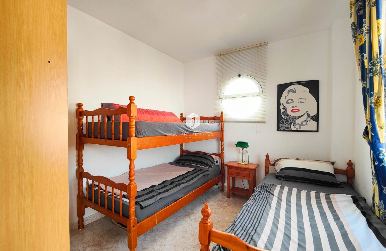 Z drugiej ręki - Szalet -
Orihuela Costa - Costa Blanca