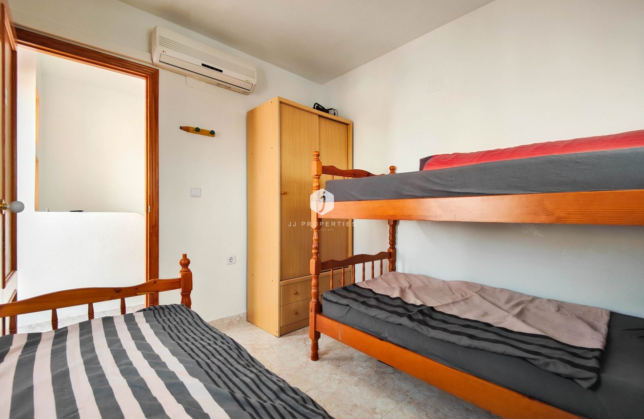 Z drugiej ręki - Szalet -
Orihuela Costa - Costa Blanca