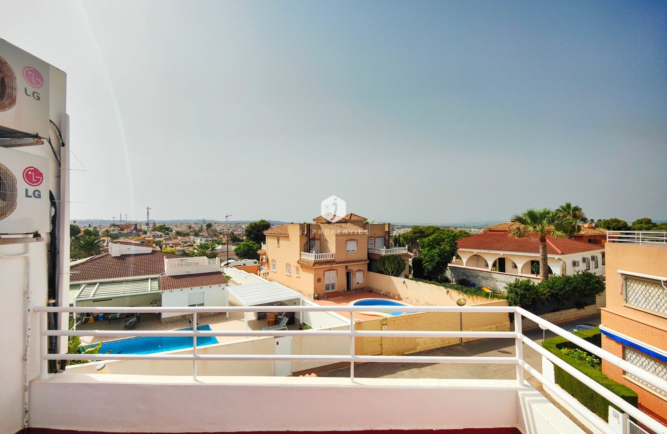 Z drugiej ręki - Szalet -
Orihuela Costa - Costa Blanca