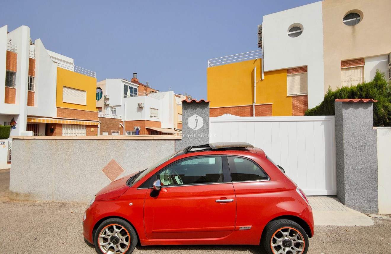 Z drugiej ręki - Szalet -
Orihuela Costa - Costa Blanca