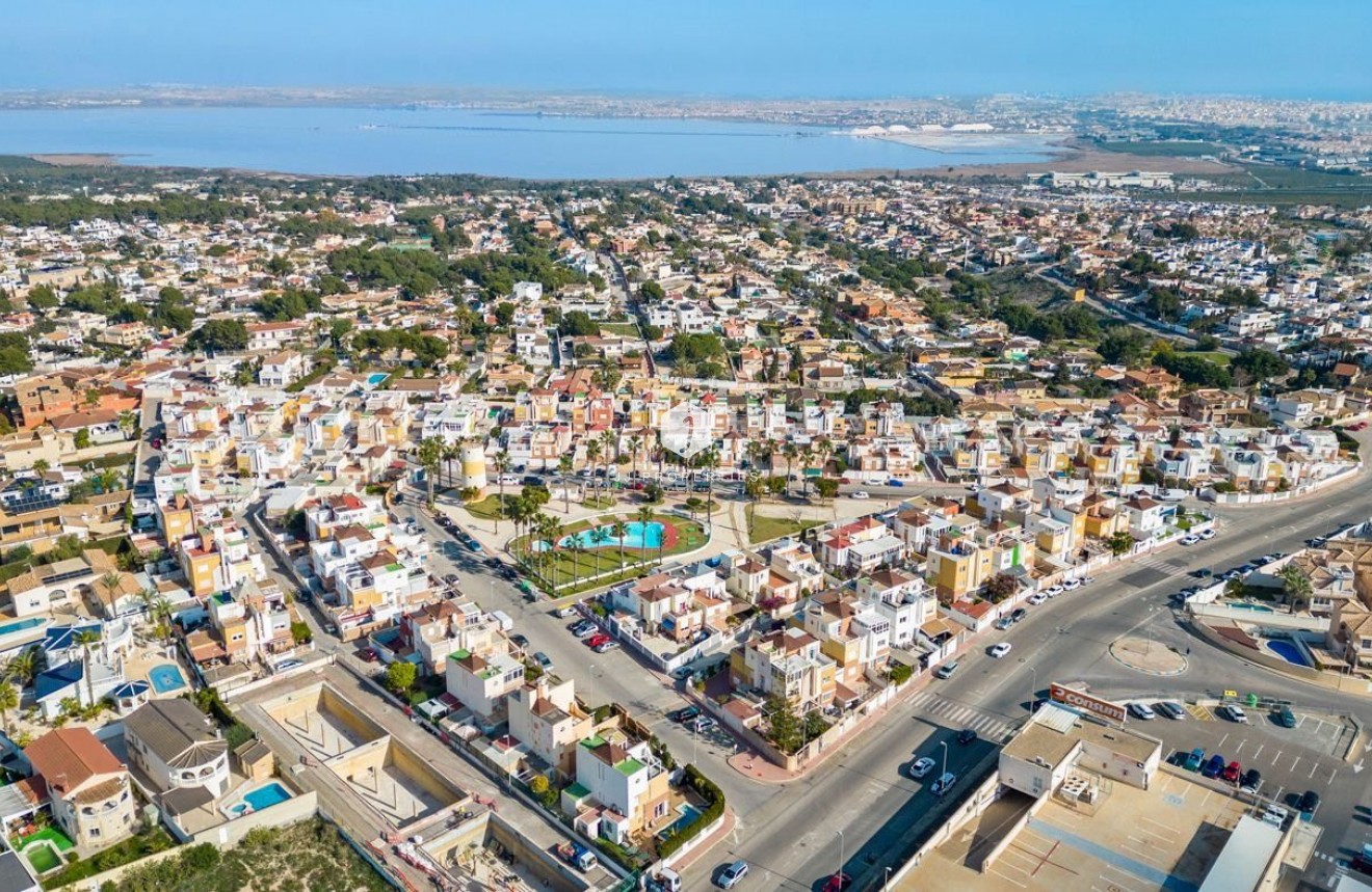 Z drugiej ręki - Szalet -
Orihuela Costa - Costa Blanca