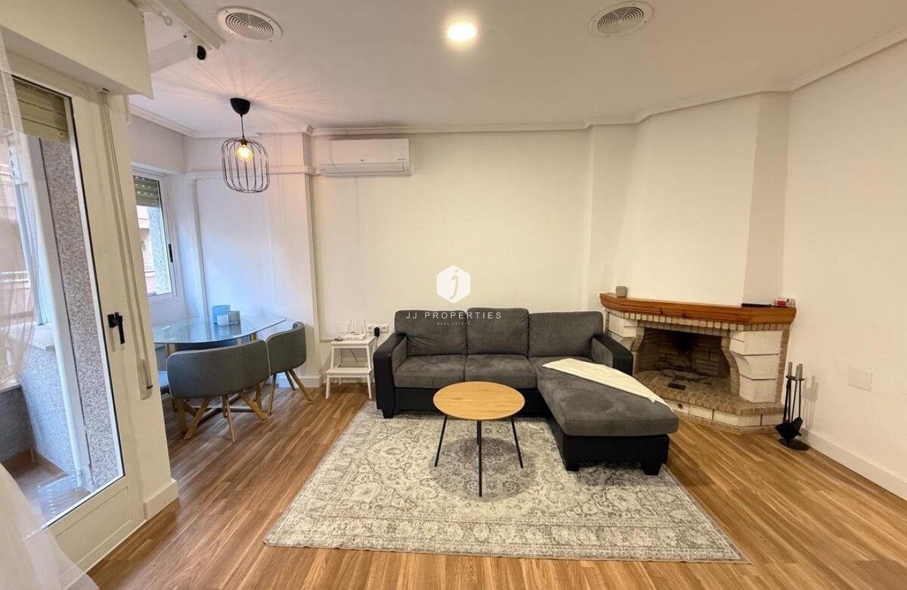 Z drugiej ręki - Mieszkanie w bloku -
Torrevieja - Costa Blanca