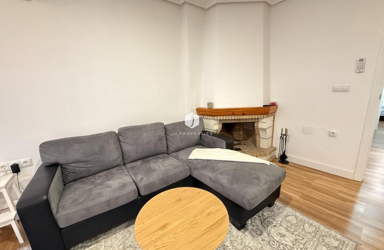 Z drugiej ręki - Mieszkanie w bloku -
Torrevieja - Costa Blanca