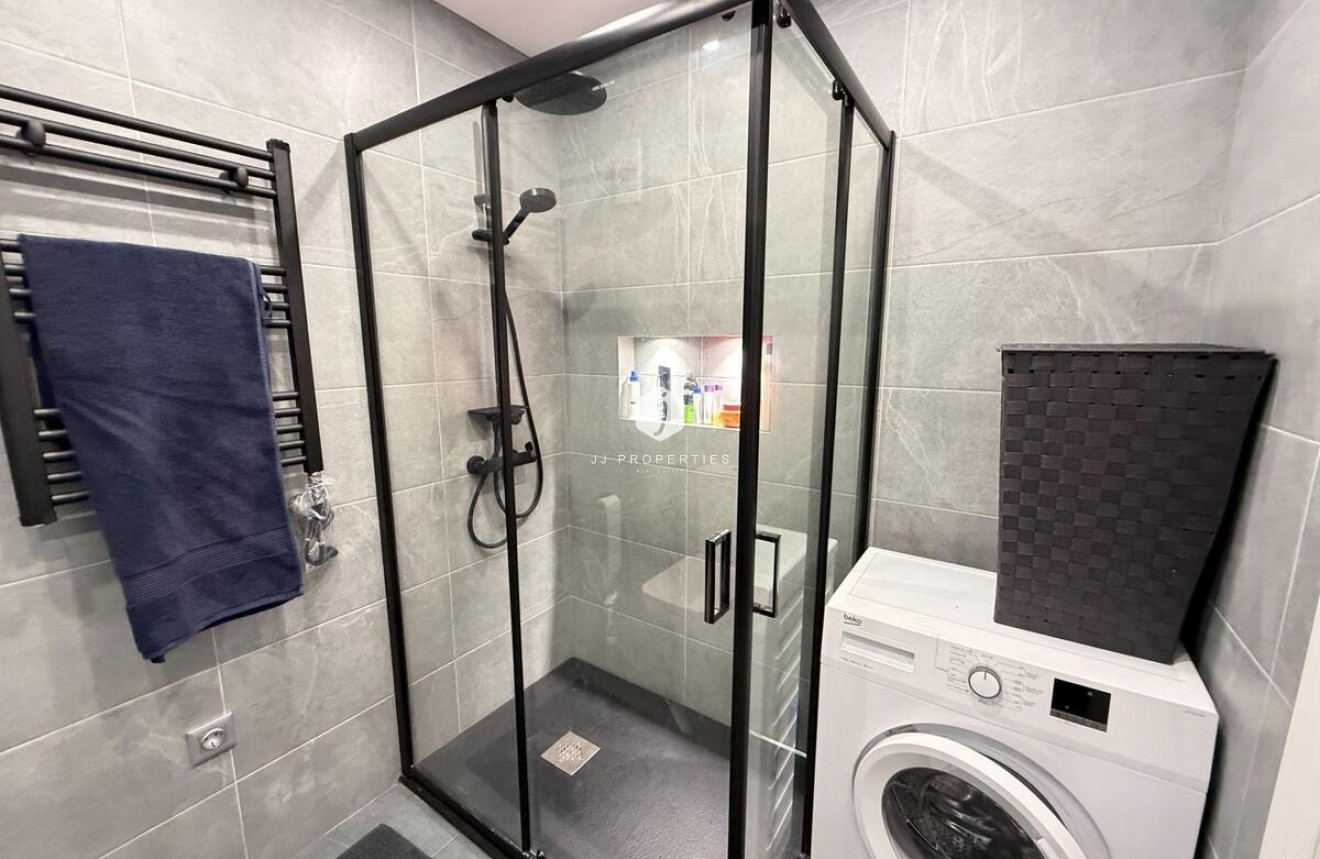 Z drugiej ręki - Mieszkanie w bloku -
Torrevieja - Costa Blanca