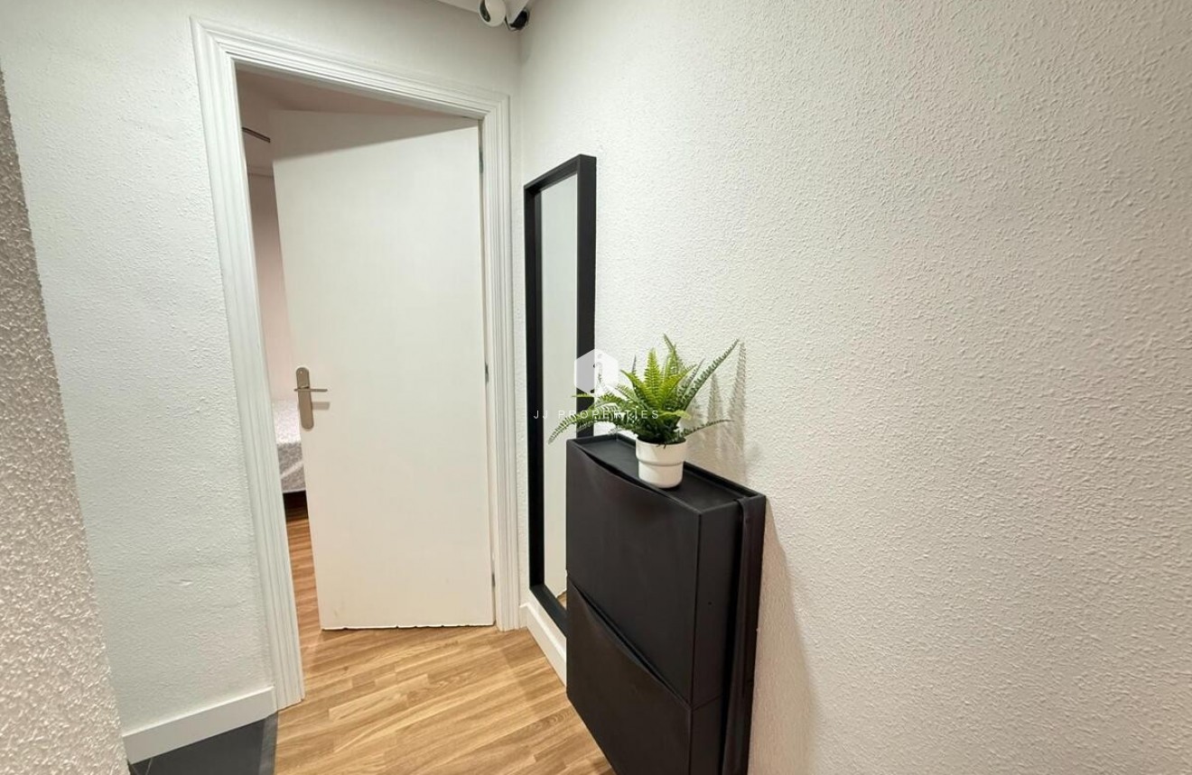 Z drugiej ręki - Mieszkanie w bloku -
Torrevieja - Costa Blanca