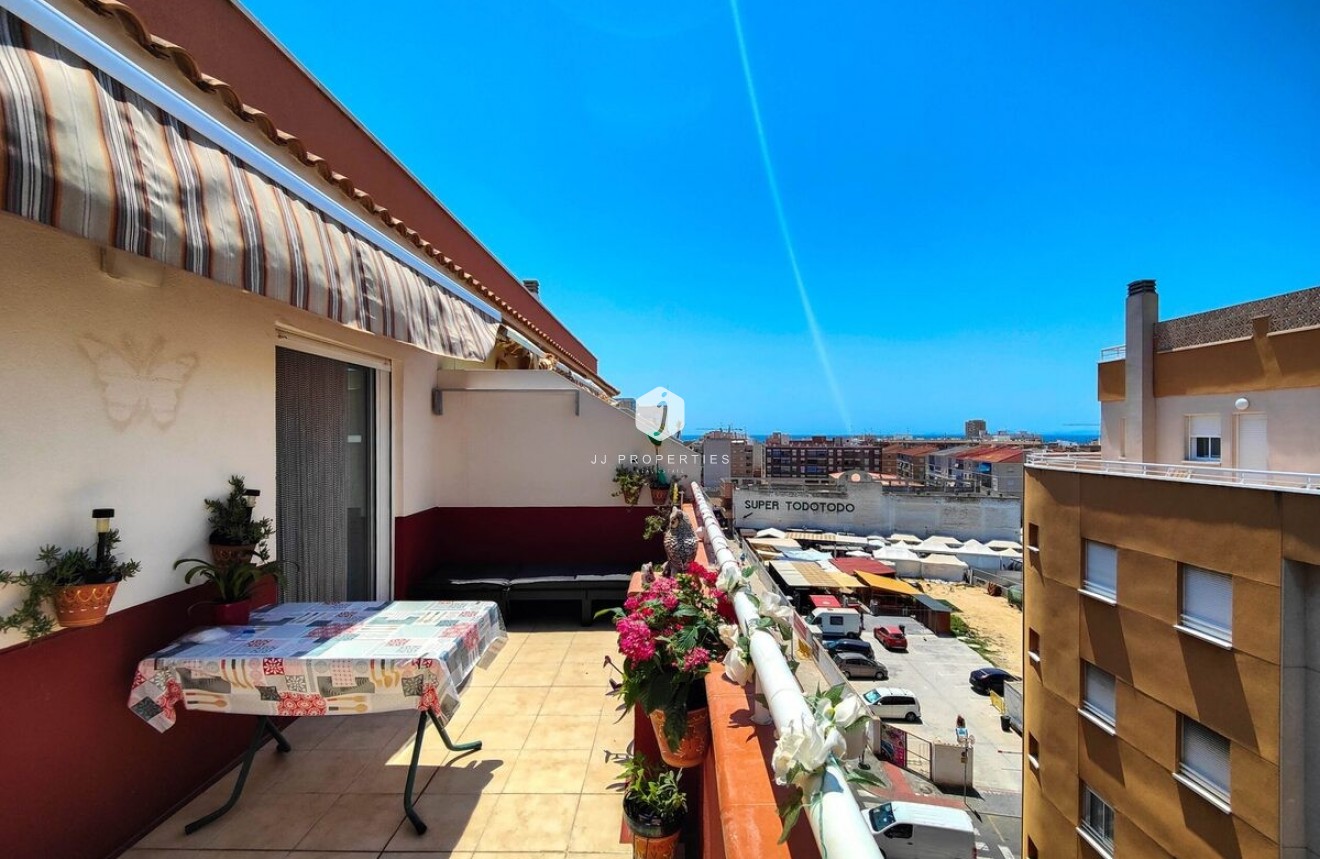 Aus zweiter Hand - Penthouse -
Torrevieja - Costa Blanca