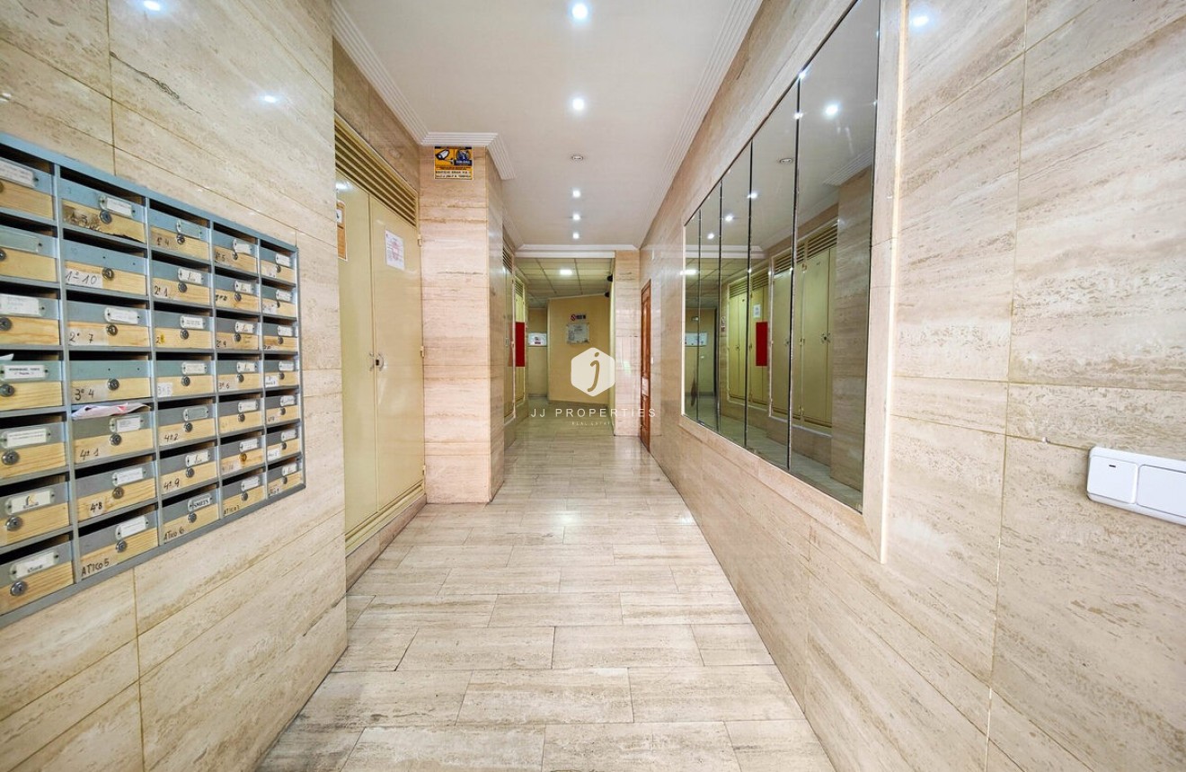 Aus zweiter Hand - Penthouse -
Torrevieja - Costa Blanca