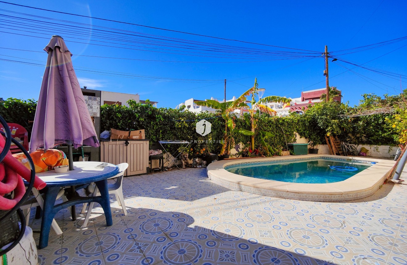 Resale - Chalet -
San Miguel de Salinas - Inland