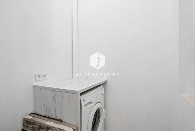 Z drugiej ręki - Szalet -
Torrevieja - Costa Blanca