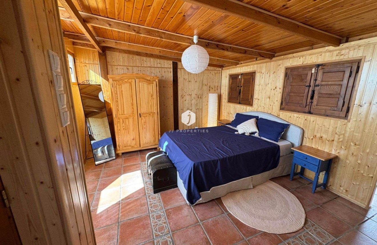 Resale - Bungalow -
Torrevieja - Costa Blanca