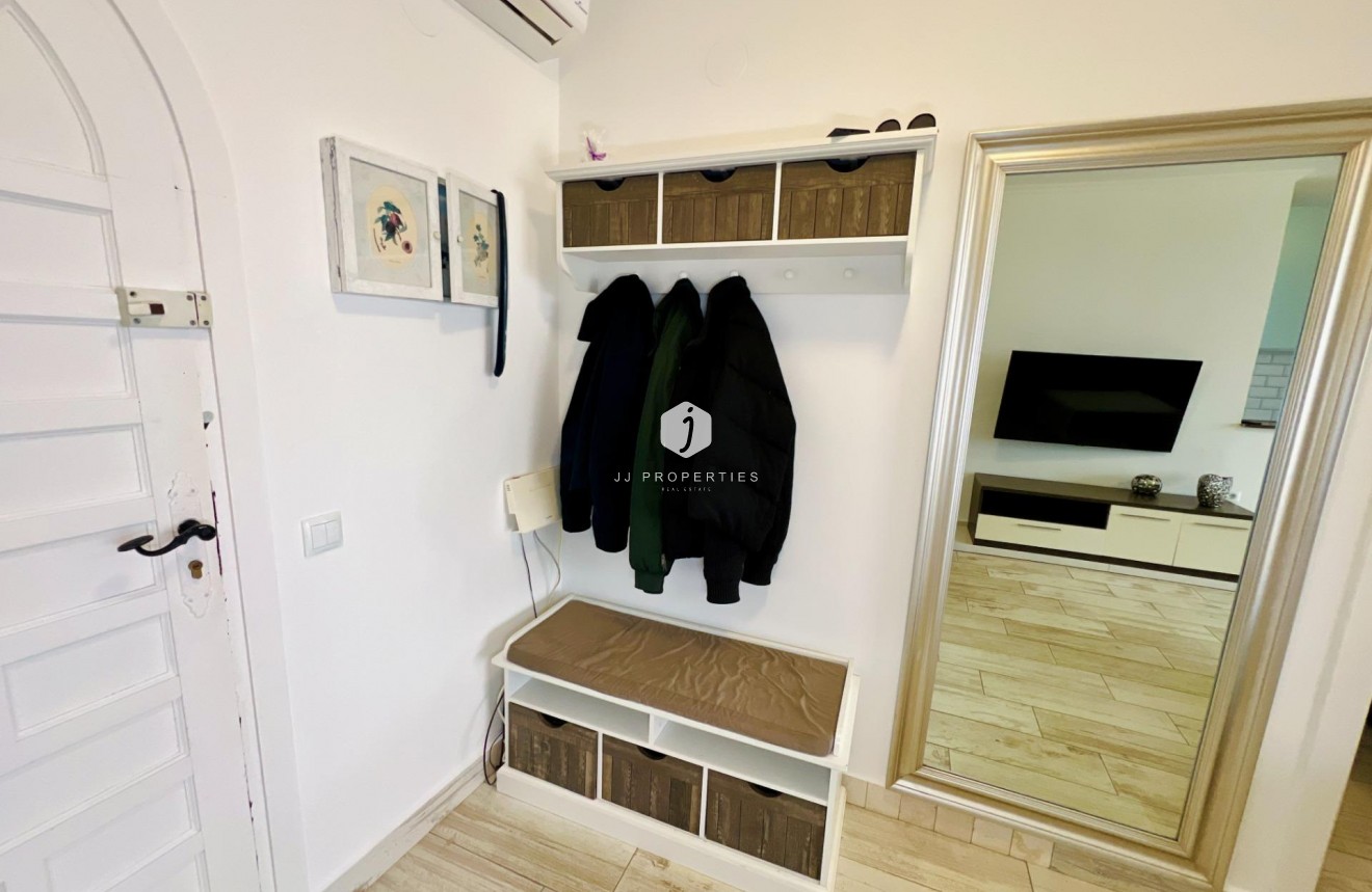 Segunda mano - Apartamento / piso -
Torrevieja - Miramar - Torre Del Moro