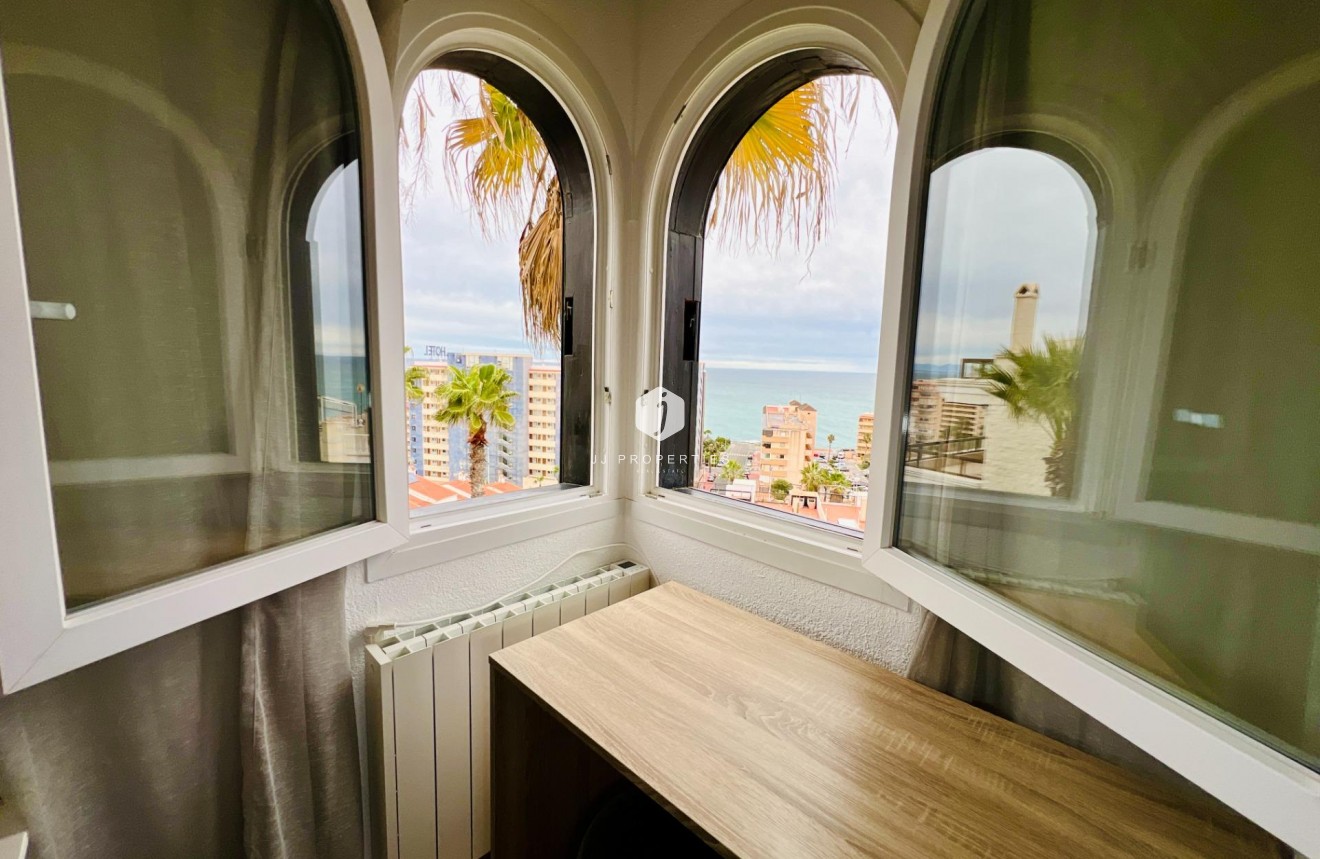 Segunda mano - Apartamento / piso -
Torrevieja - Miramar - Torre Del Moro