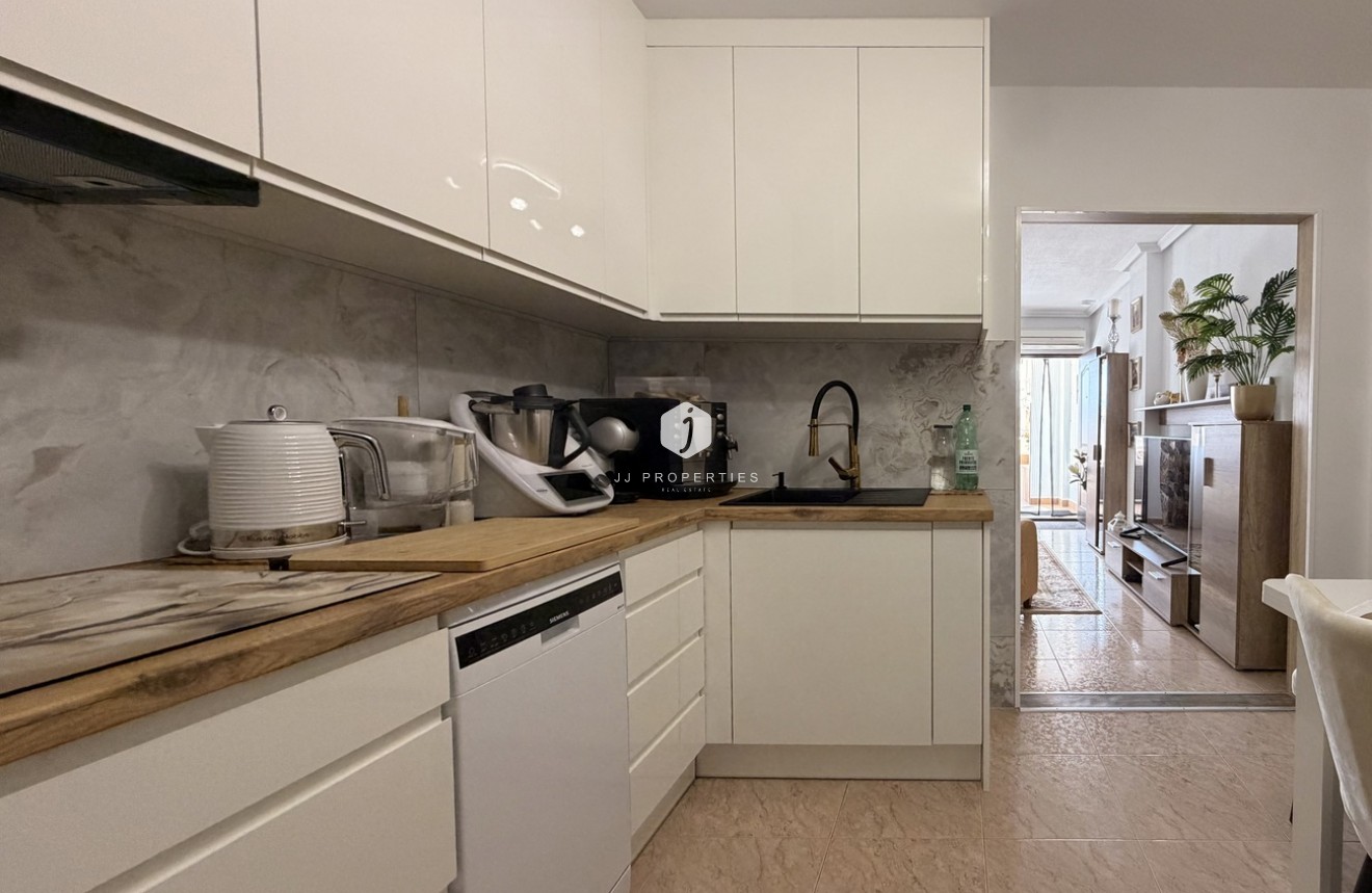 D'occasion - Appartement -
Torrevieja - Urb. Calas Blancas III