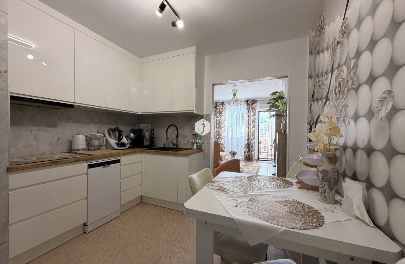 D'occasion - Appartement -
Torrevieja - Urb. Calas Blancas III