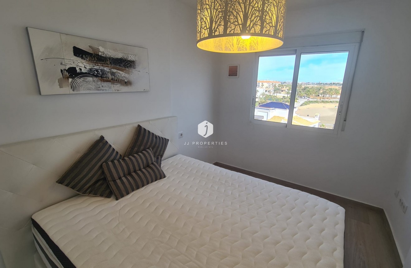 Resale - Apartment / flat -
Playa Flamenca - Costa Blanca