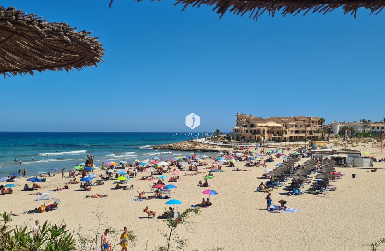 Resale - Apartment / flat -
Playa Flamenca - Costa Blanca