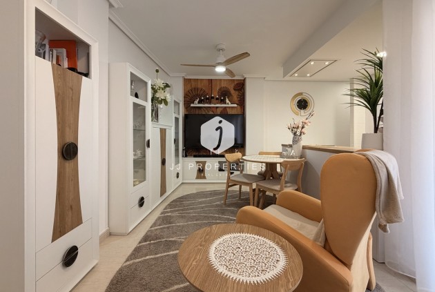 Segunda mano - Apartamento / piso -
Torrevieja - Costa Blanca