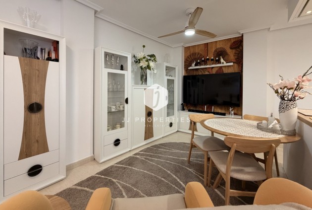 Segunda mano - Apartamento / piso -
Torrevieja - Costa Blanca