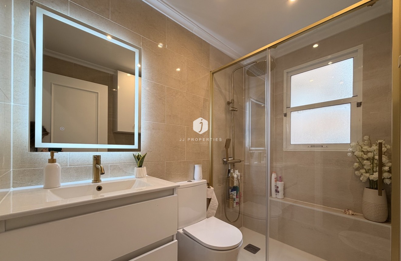 Segunda mano - Apartamento / piso -
Torrevieja - Costa Blanca