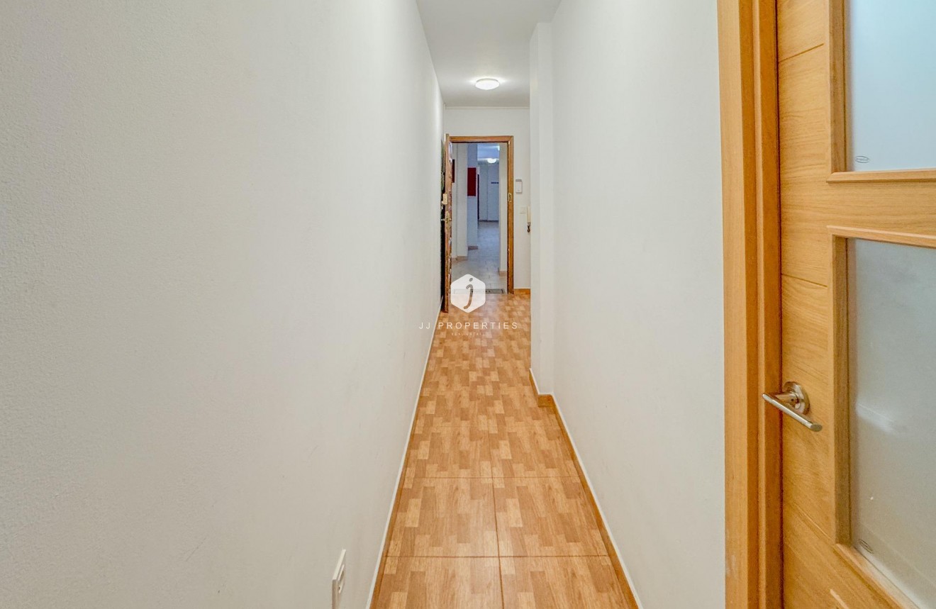 D'occasion - Appartement -
Torrevieja - La Mata Pueblo