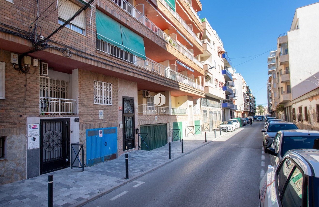 Resale - Penthouse -
Torrevieja - Playa del Cura