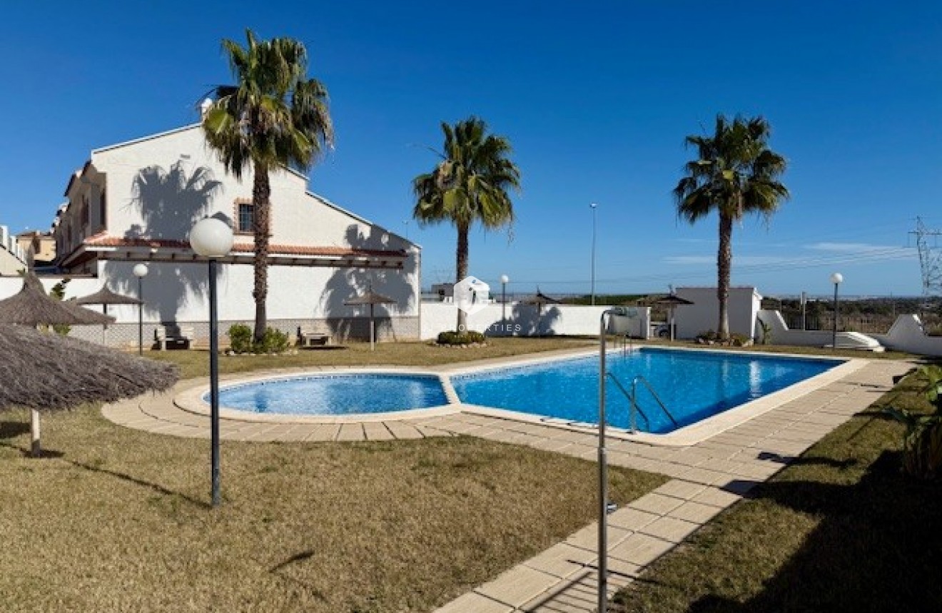 Resale - Chalet -
San Miguel de Salinas - Inland