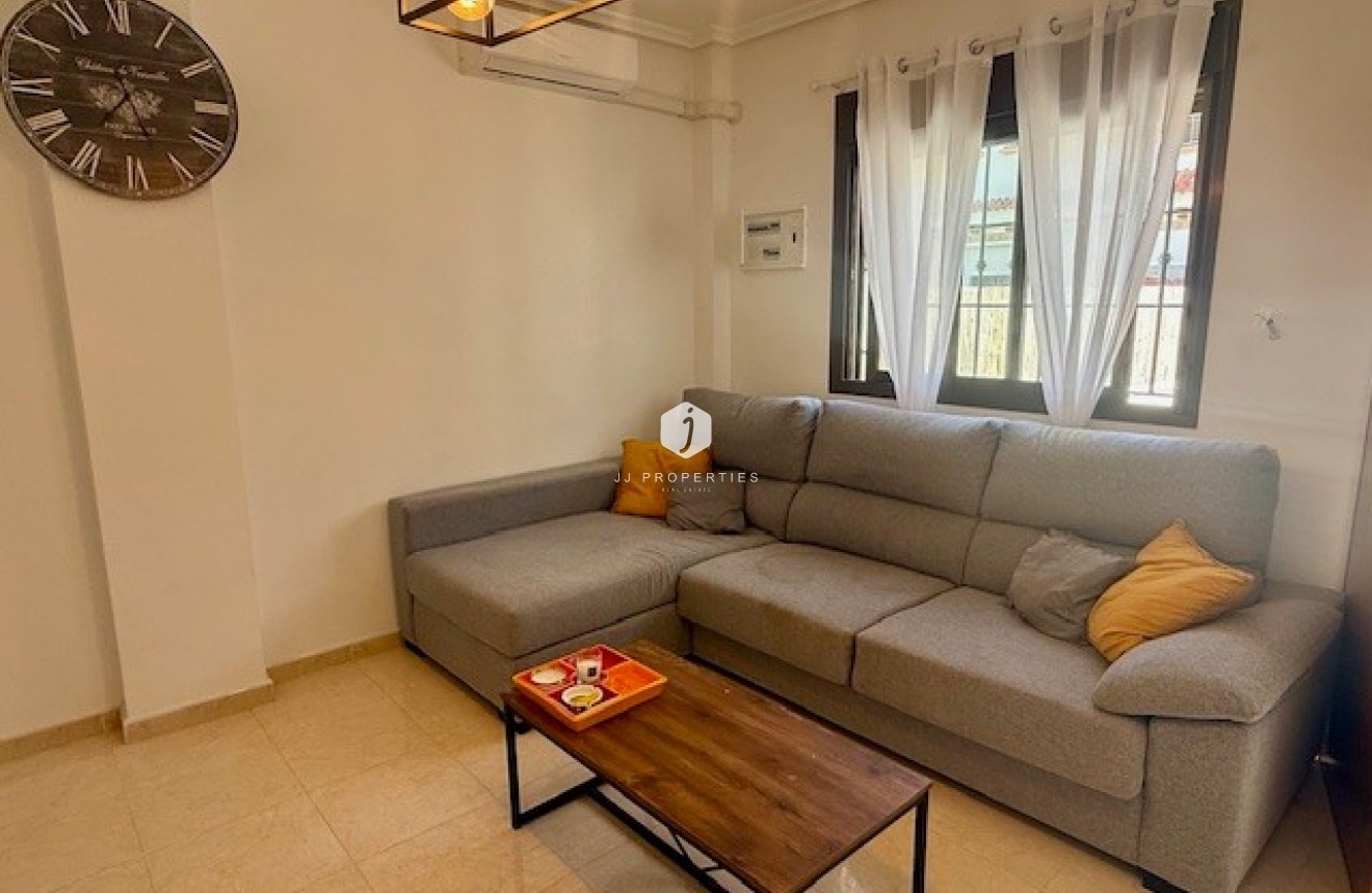 Resale - Chalet -
San Miguel de Salinas - Inland