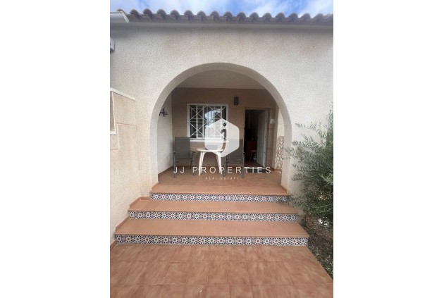 Resale - Chalet -
Torrevieja - aguas nuevas