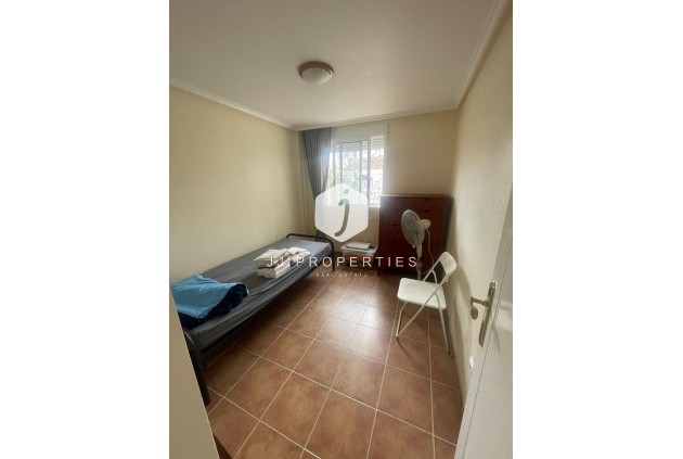 Resale - Chalet -
Torrevieja - aguas nuevas