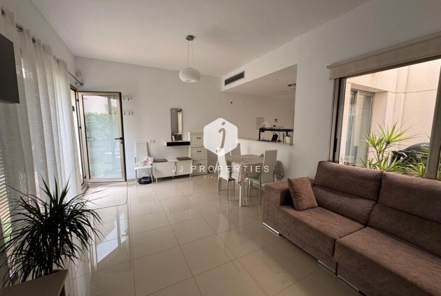 Aus zweiter Hand - Chalet -
Torrevieja - Punta prima