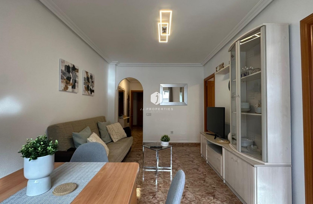 Resale - Apartment / flat -
Torrevieja - Estacion de autobuses