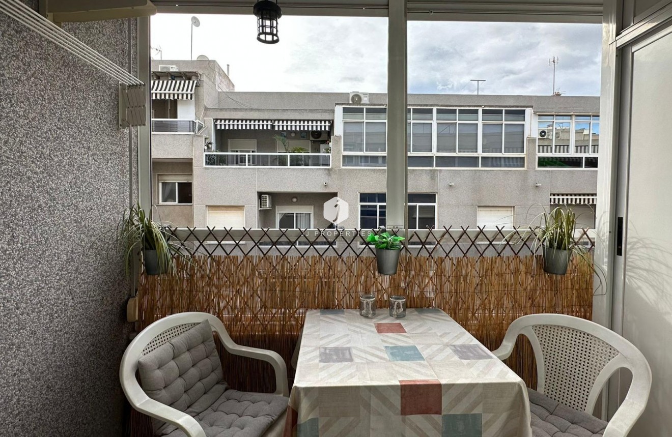 Resale - Apartment / flat -
Torrevieja - Estacion de autobuses