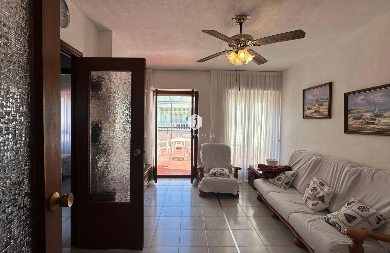 Aus zweiter Hand - Penthouse -
Torrevieja - Estacion de autobuses