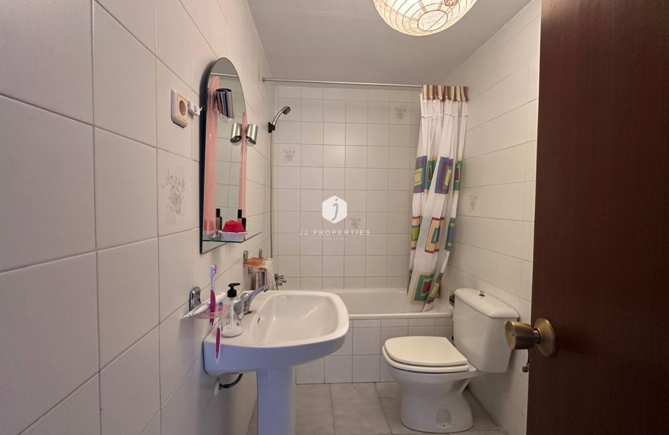 Aus zweiter Hand - Penthouse -
Torrevieja - Estacion de autobuses