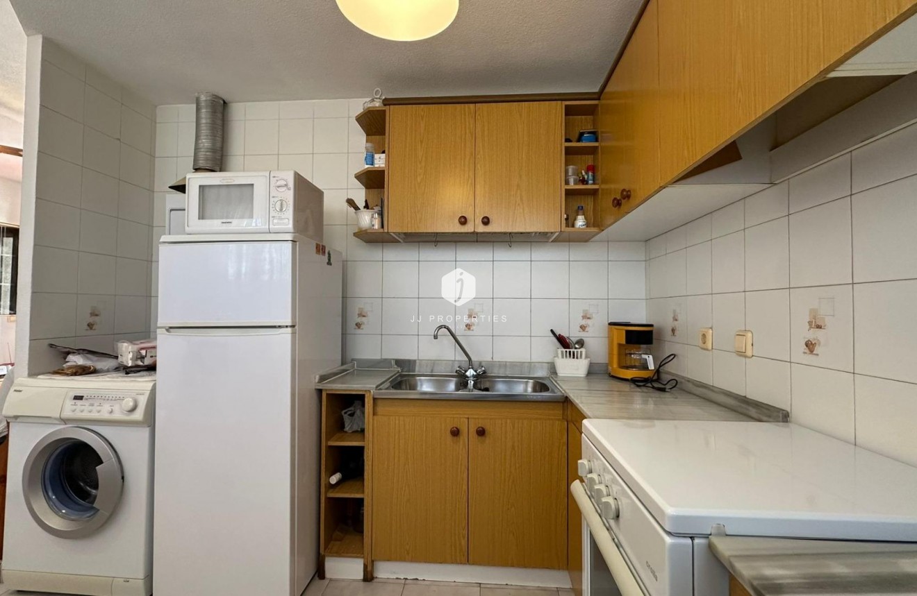 Aus zweiter Hand - Penthouse -
Torrevieja - Estacion de autobuses