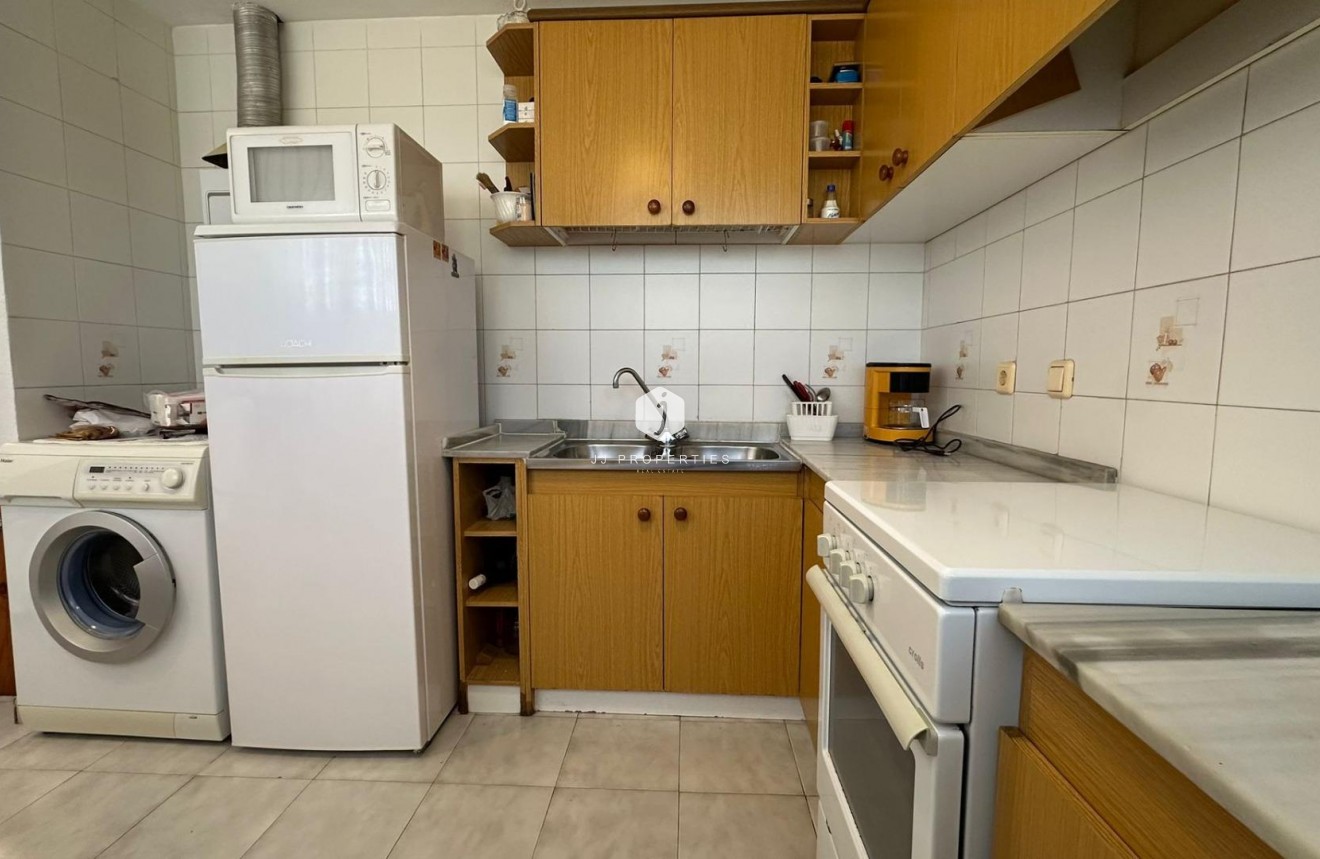 Aus zweiter Hand - Penthouse -
Torrevieja - Estacion de autobuses