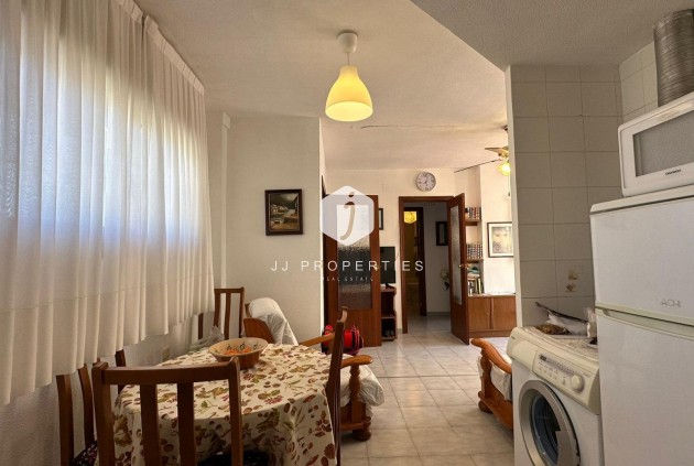 Aus zweiter Hand - Penthouse -
Torrevieja - Estacion de autobuses