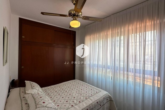 Aus zweiter Hand - Penthouse -
Torrevieja - Estacion de autobuses