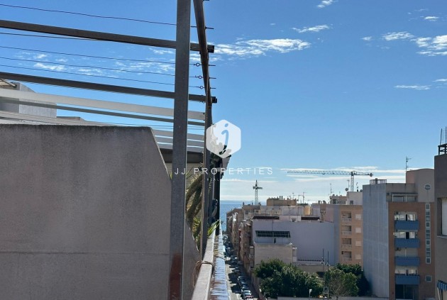 Aus zweiter Hand - Penthouse -
Torrevieja - Estacion de autobuses