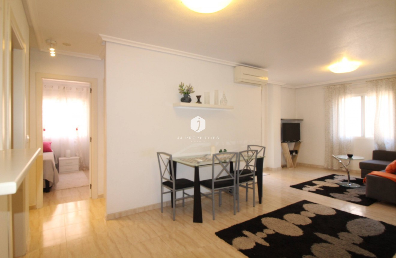 D'occasion - Appartement -
Torrevieja - Centro