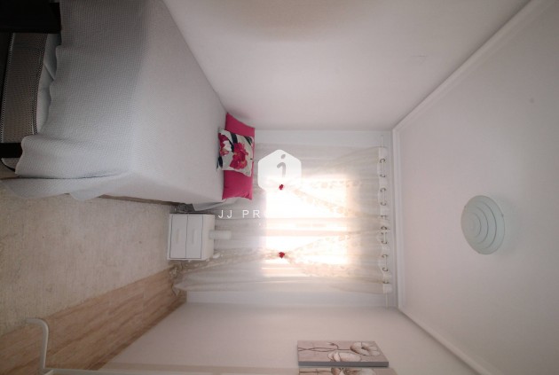 D'occasion - Appartement -
Torrevieja - Centro