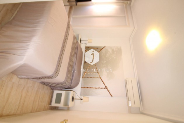 D'occasion - Appartement -
Torrevieja - Centro